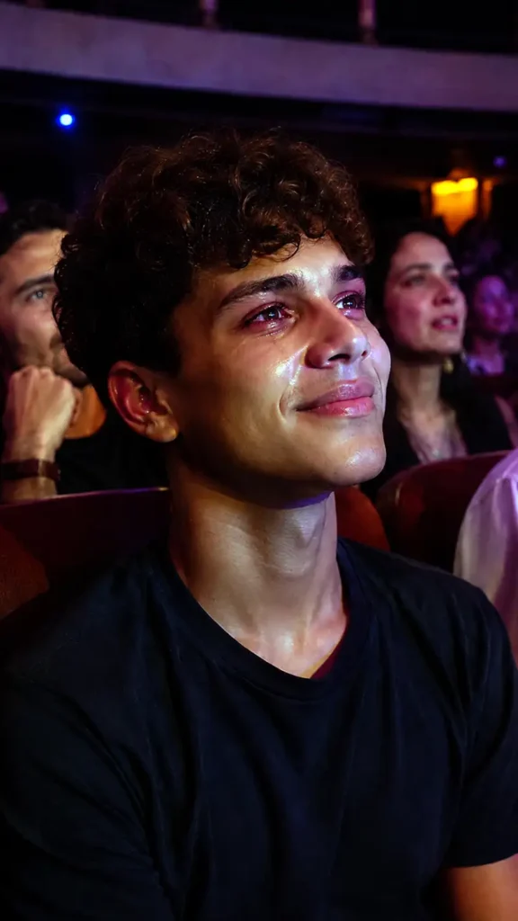 Jovem emocionado
